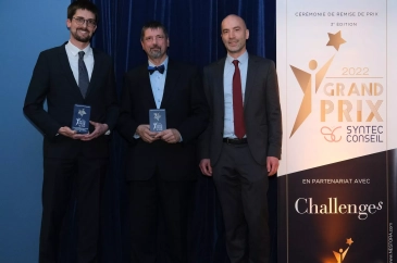 DATA-SERVICES-ET-TECHNOLOGIE_Prix-Argent-Syntec-Conseil_remise-des-prix-trophees